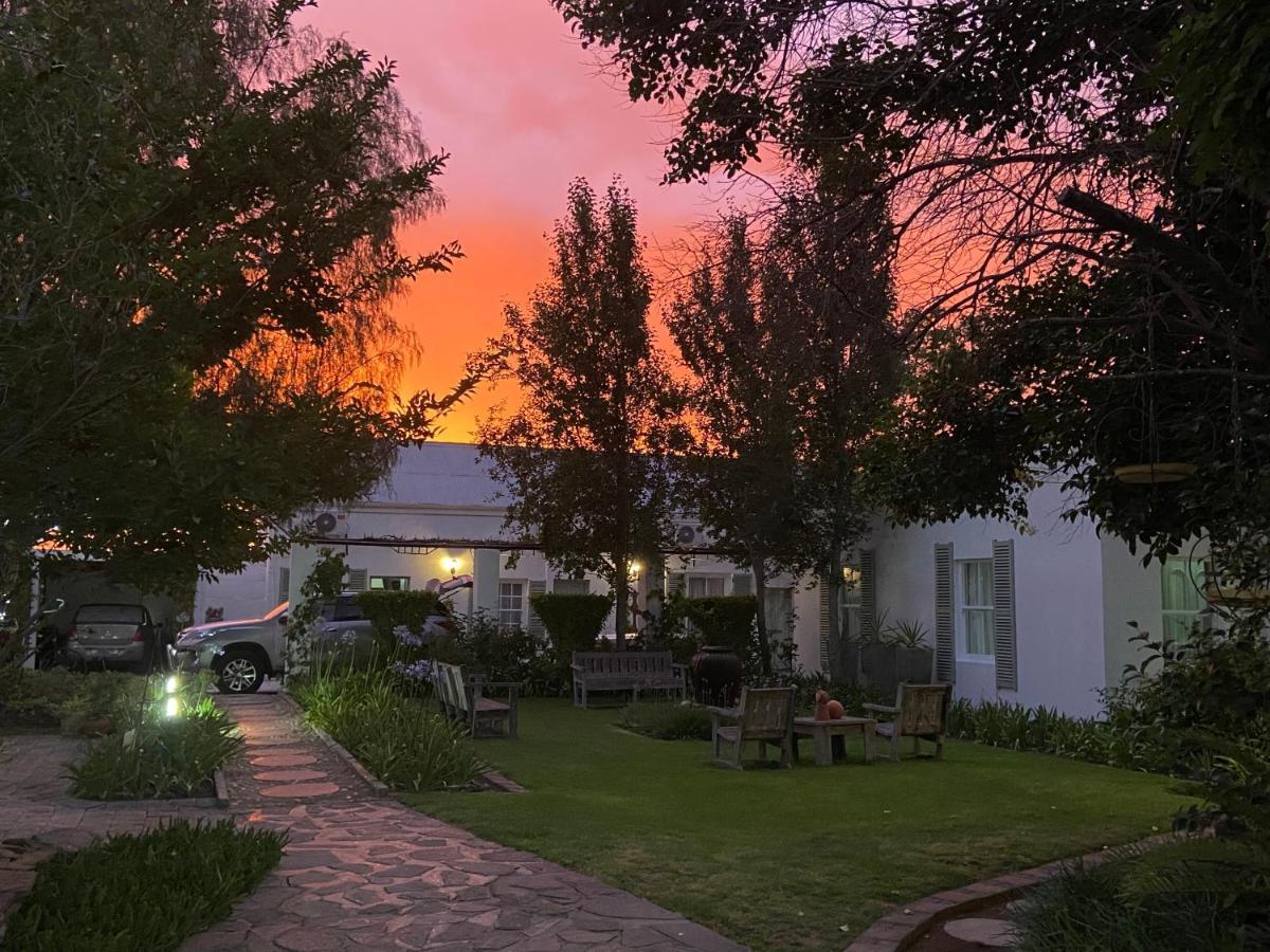 Cape Karoo Guesthouse Beaufort West Esterno foto
